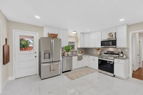 416 Rustic Circle