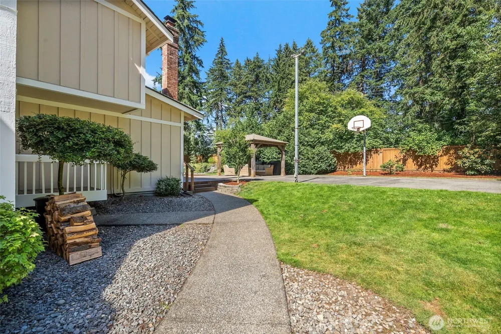 11401 Madera Circle SW Lakewood, WA 98499