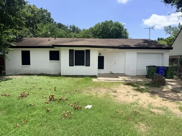 14206 Cimarron Drive Balch Springs, TX 75180