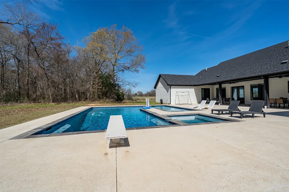 192 Cr 4707 Troup, TX 75789