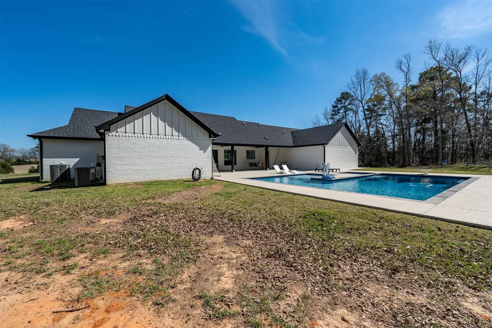 192 Cr 4707 Troup, TX 75789