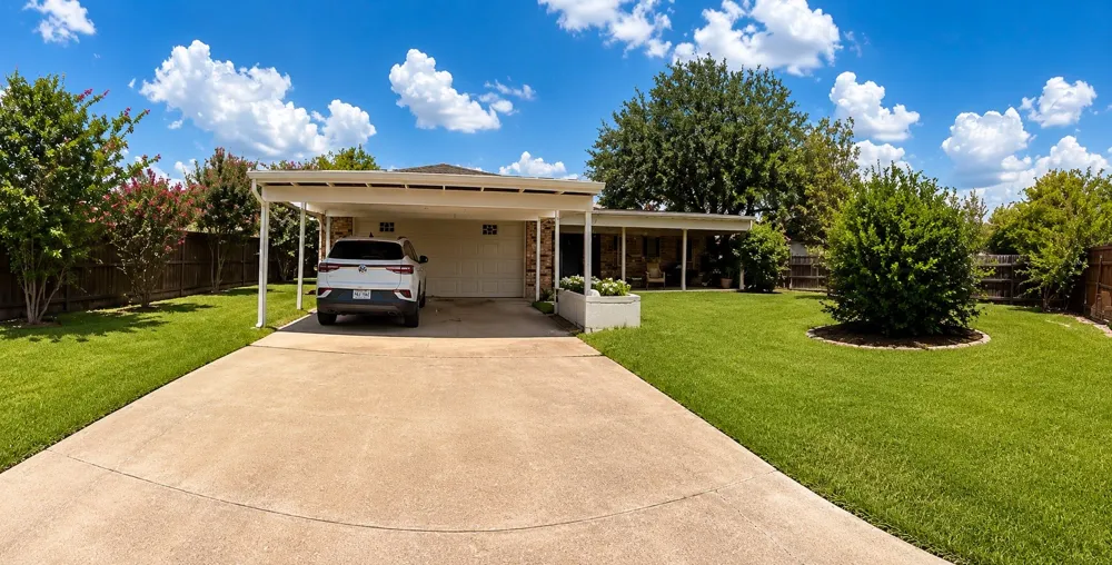 2228 San Simeon Carrollton, TX 75006