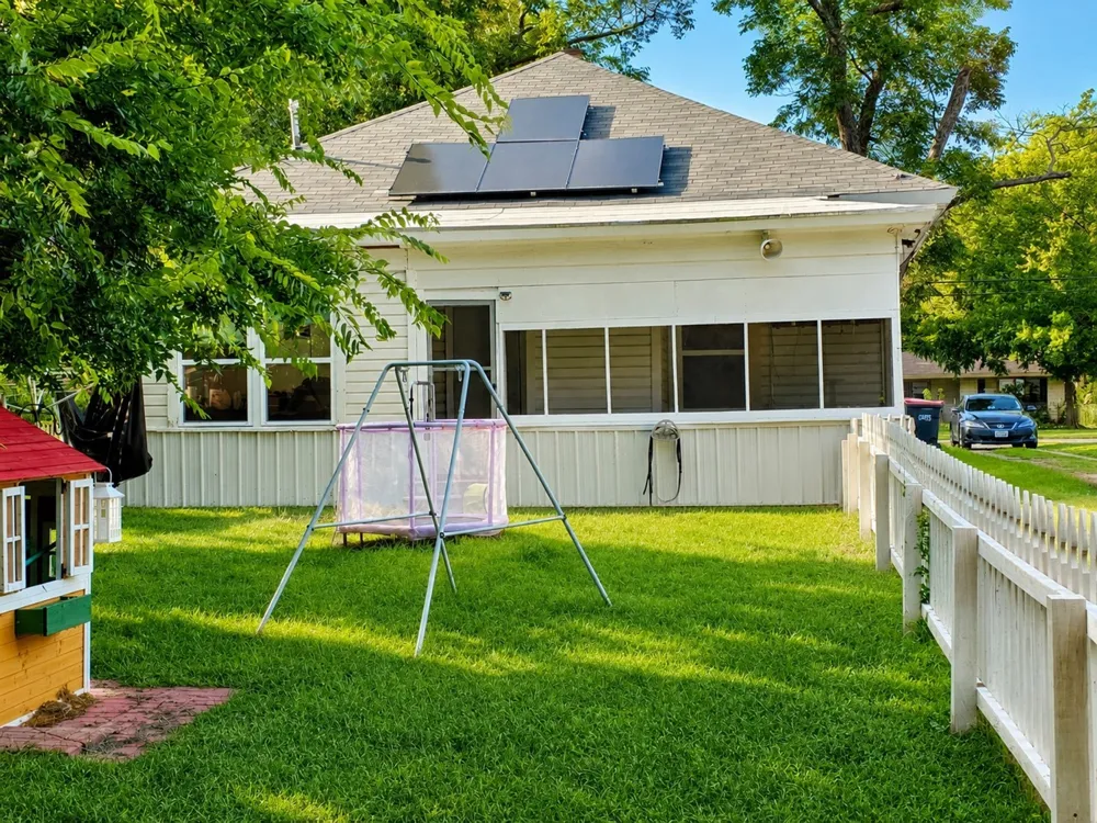1340 Pine Bluff Paris, TX 75460