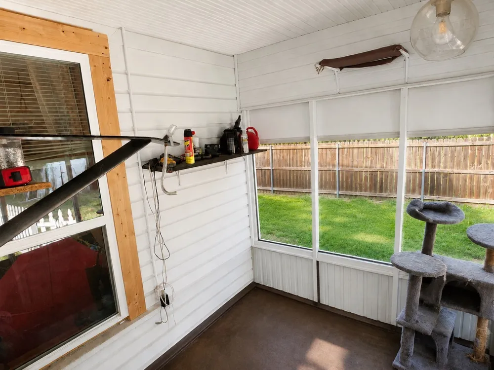 1340 Pine Bluff Paris, TX 75460