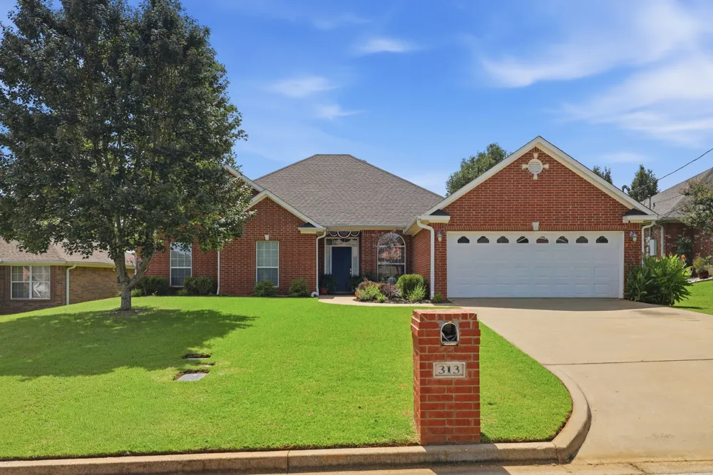 313 Ithaca Drive Longview, TX 75604