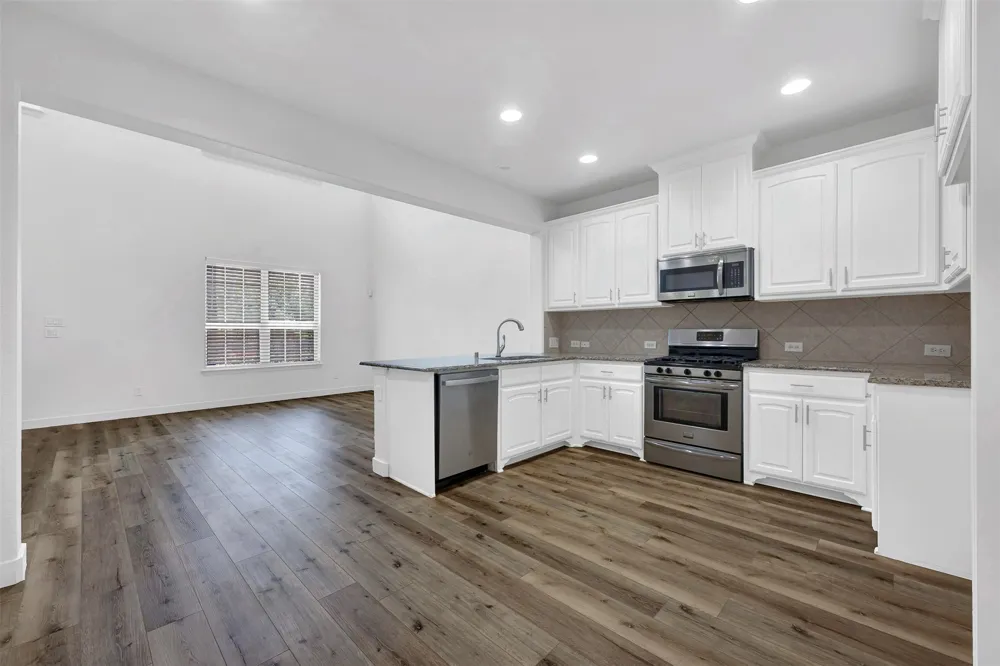 736 S Greenville Avenue Richardson, TX 75081