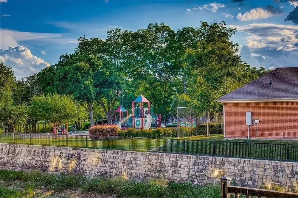 736 S Greenville Avenue Richardson, TX 75081