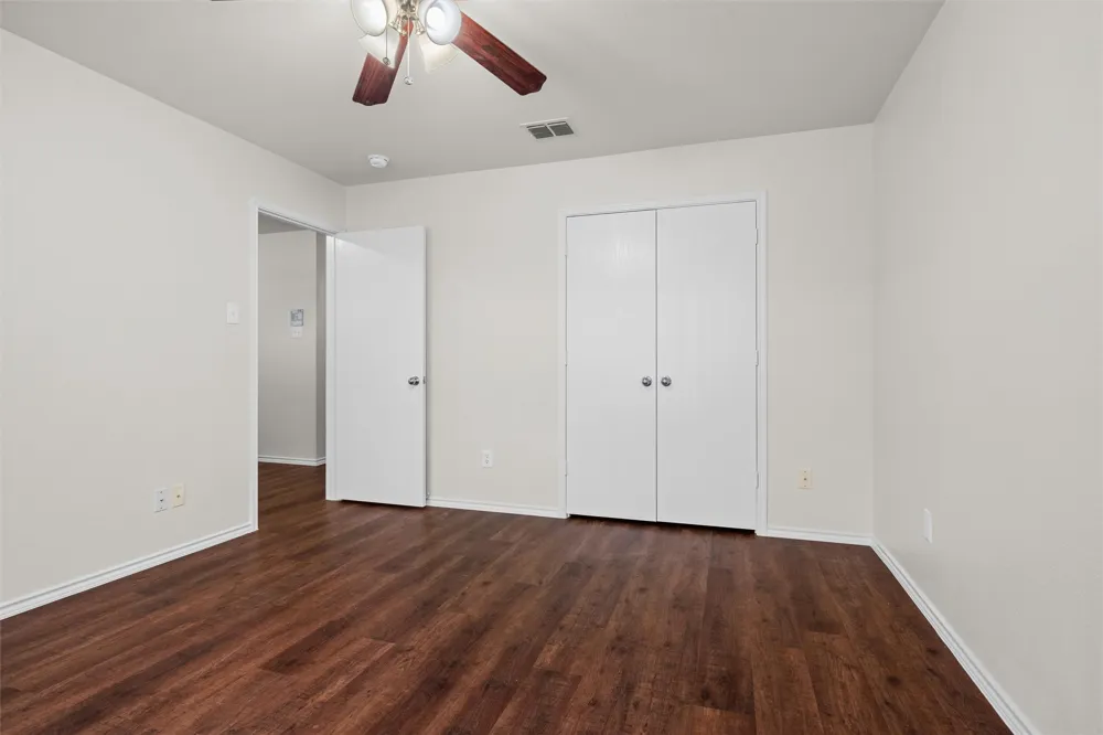 8421 River Bluffs Drive Arlington, TX 76002