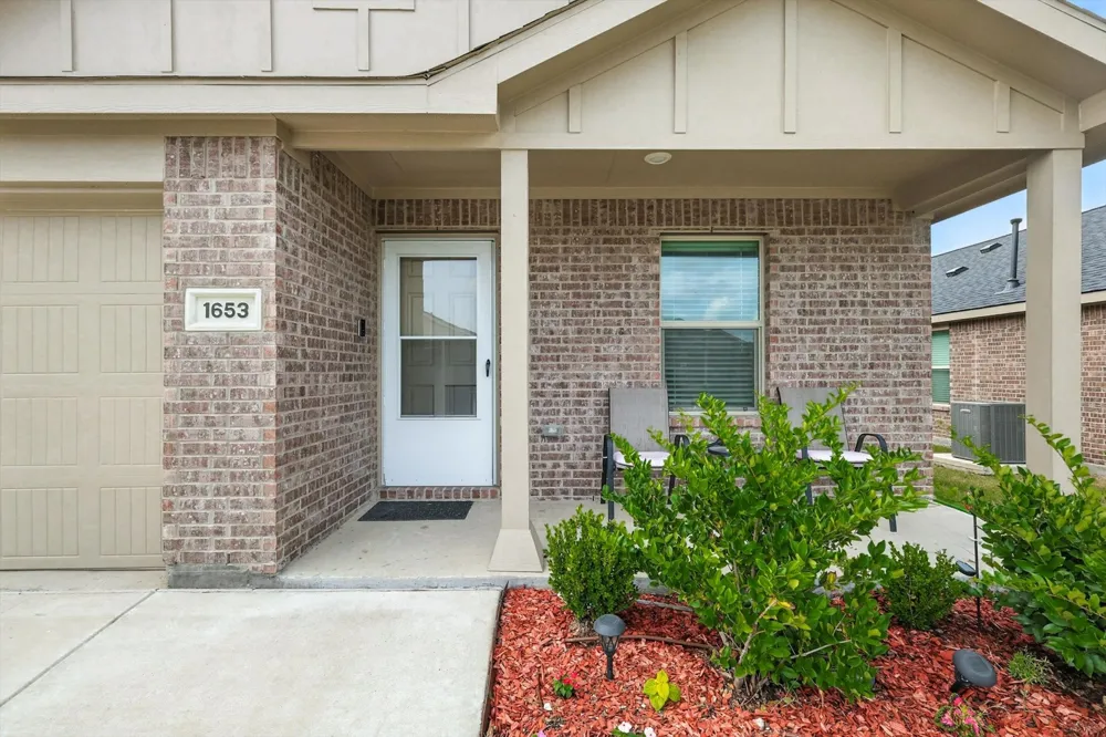 1653 Bluff View Drive Hutchins, TX 75141