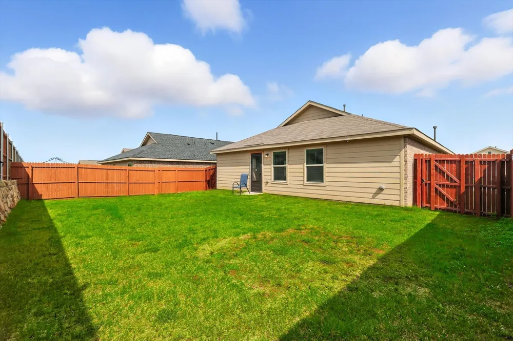 1653 Bluff View Drive Hutchins, TX 75141