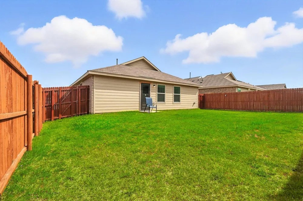 1653 Bluff View Drive Hutchins, TX 75141