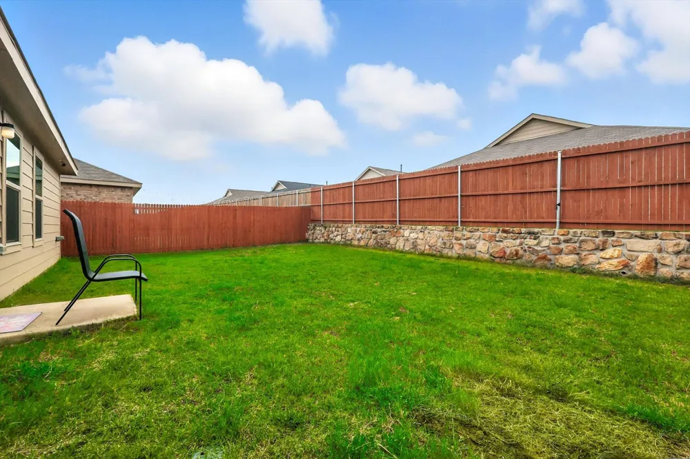1653 Bluff View Drive Hutchins, TX 75141