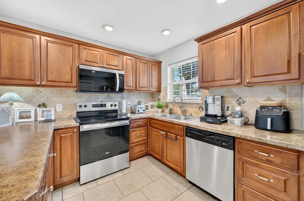 2632 Wicker Avenue Farmers Branch, TX 75234