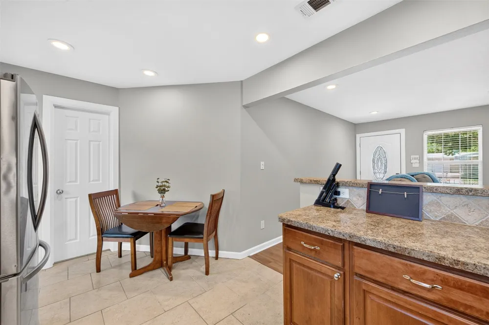 2632 Wicker Avenue Farmers Branch, TX 75234