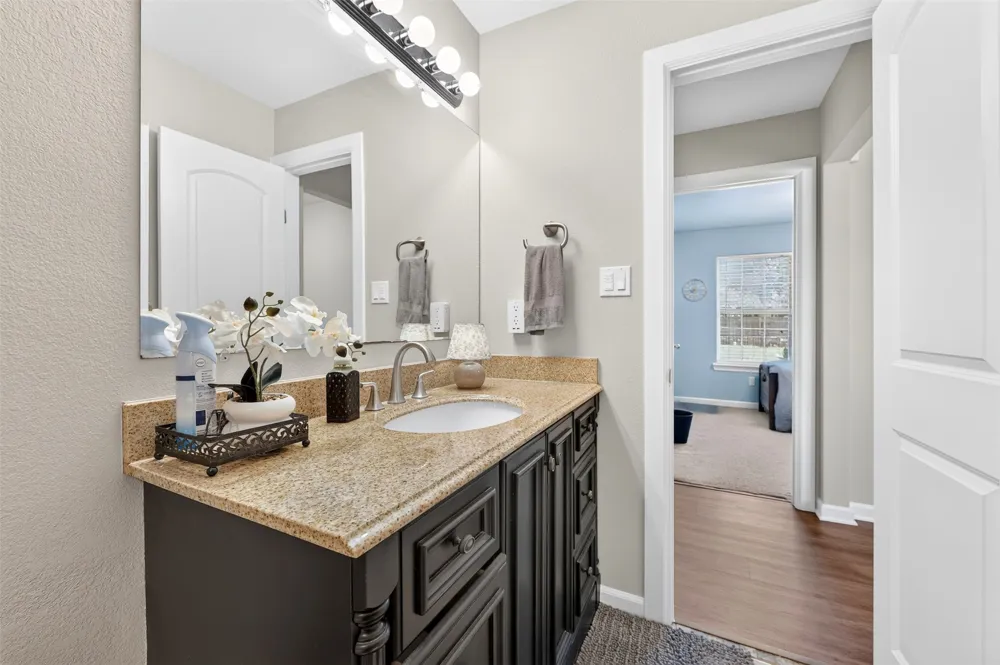 2632 Wicker Avenue Farmers Branch, TX 75234