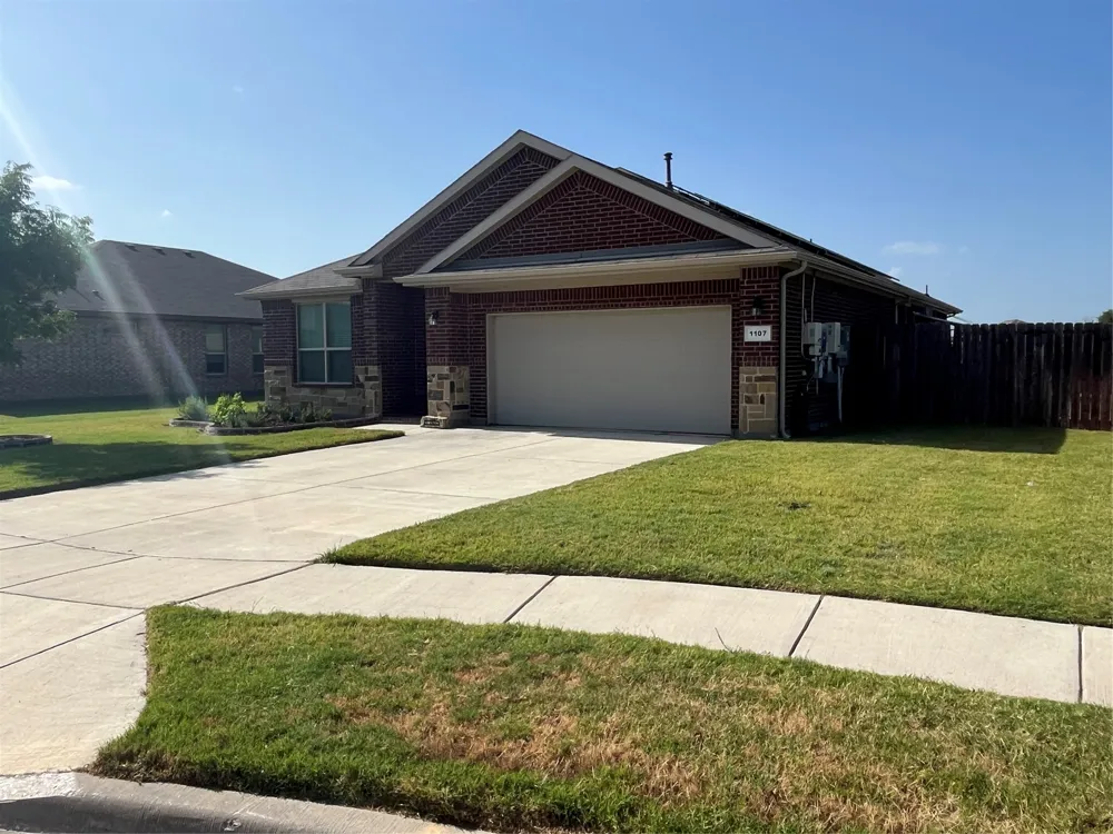 1107 Admiral Drive Azle, TX 76020