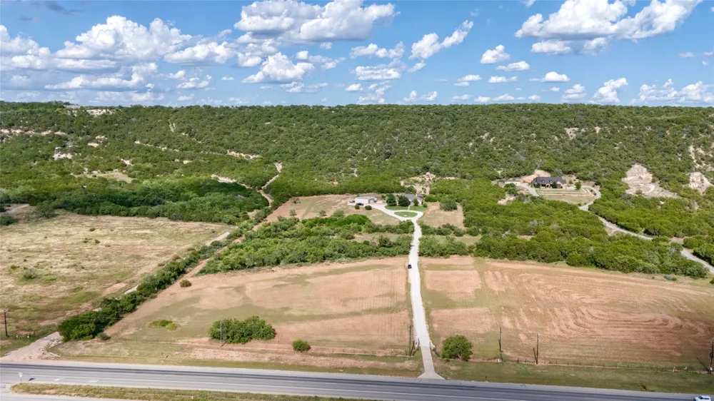 2457 US Highway 83 84 Tuscola, TX 79562