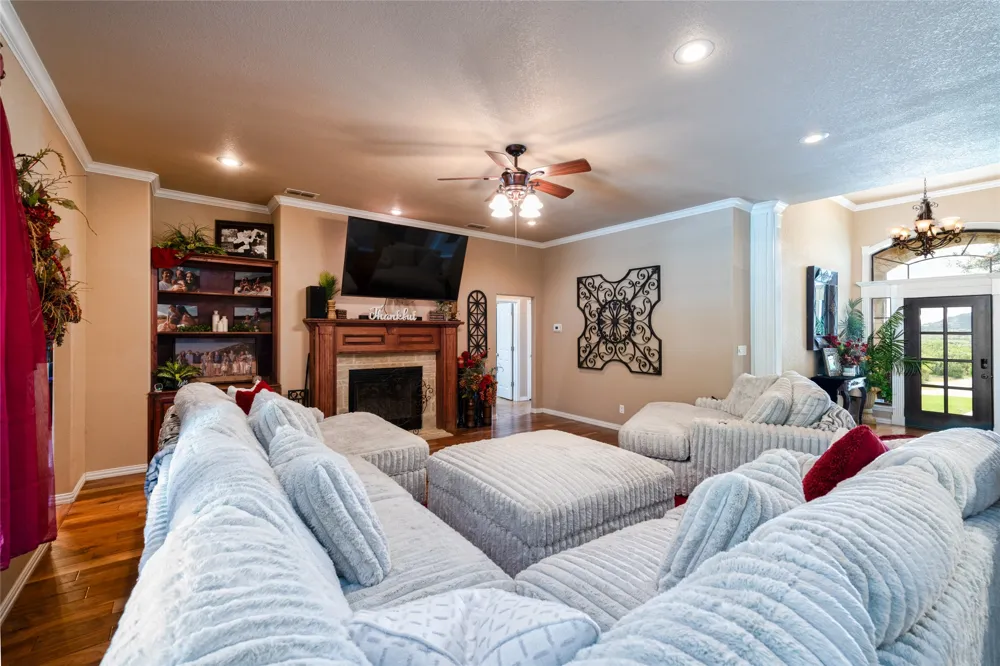 2457 US Highway 83 84 Tuscola, TX 79562