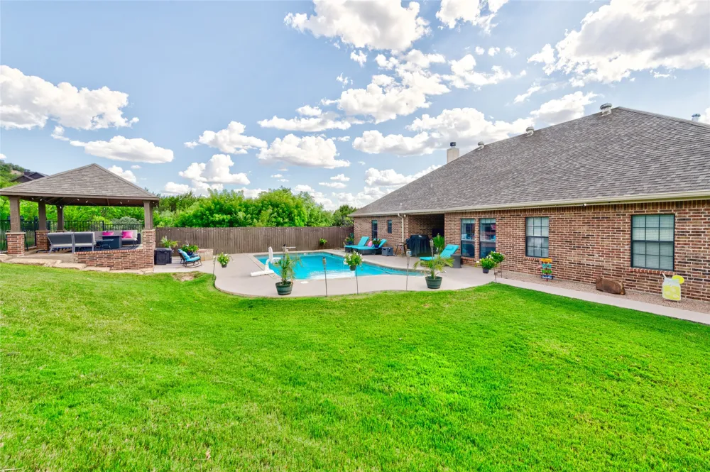 2457 US Highway 83 84 Tuscola, TX 79562