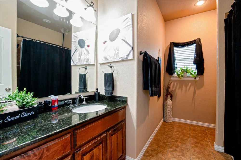 2457 US Highway 83 84 Tuscola, TX 79562