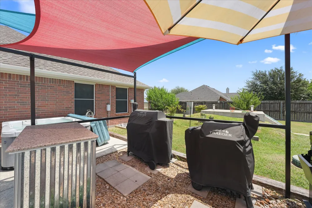 112 Springfield Lane Red Oak, TX 75165