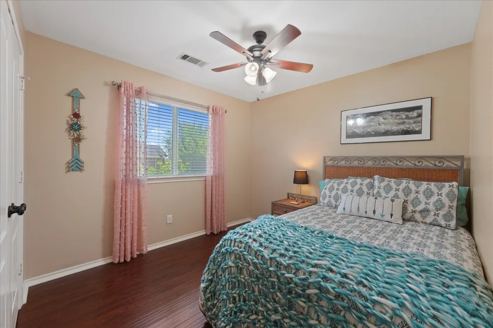 112 Springfield Lane Red Oak, TX 75165