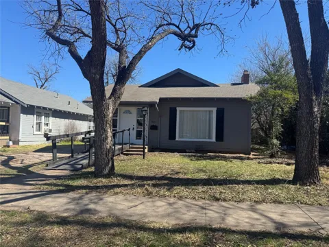 725 Peach Street