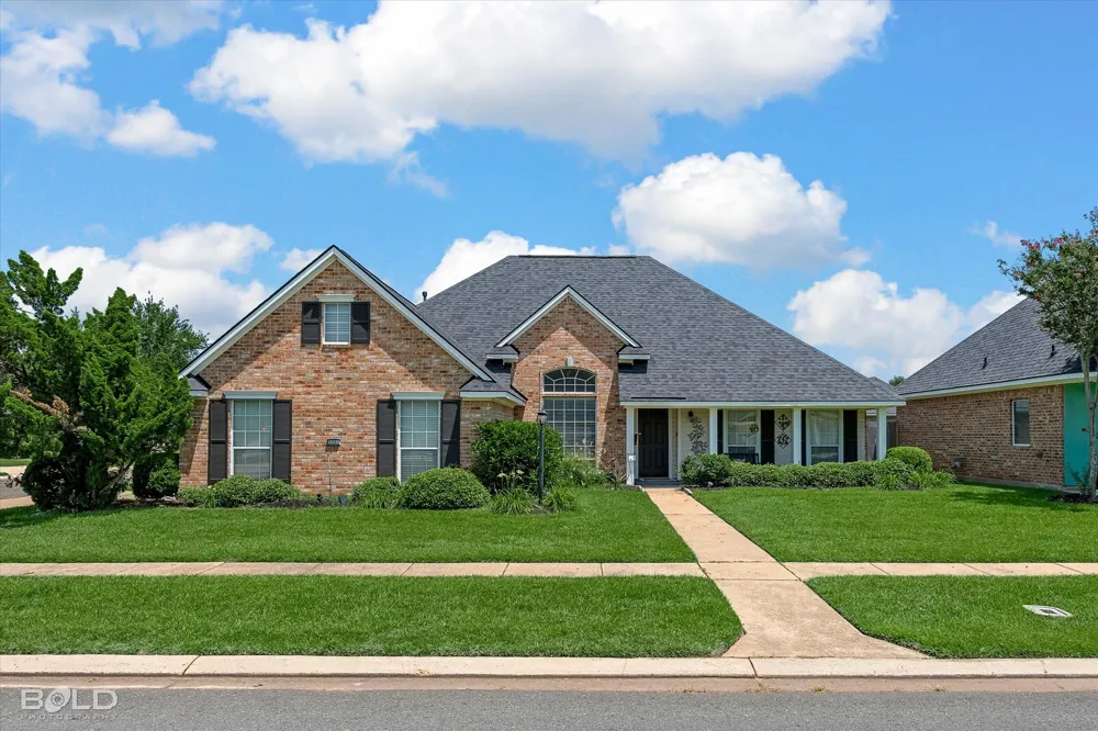 3301 Colonial Drive Bossier City, LA 71111