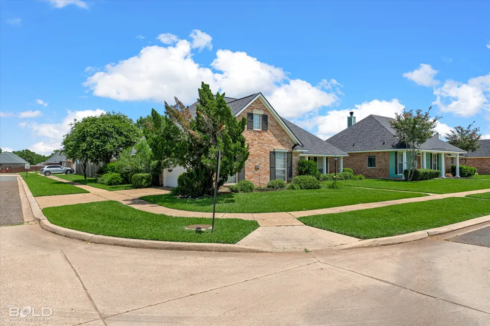 3301 Colonial Drive Bossier City, LA 71111