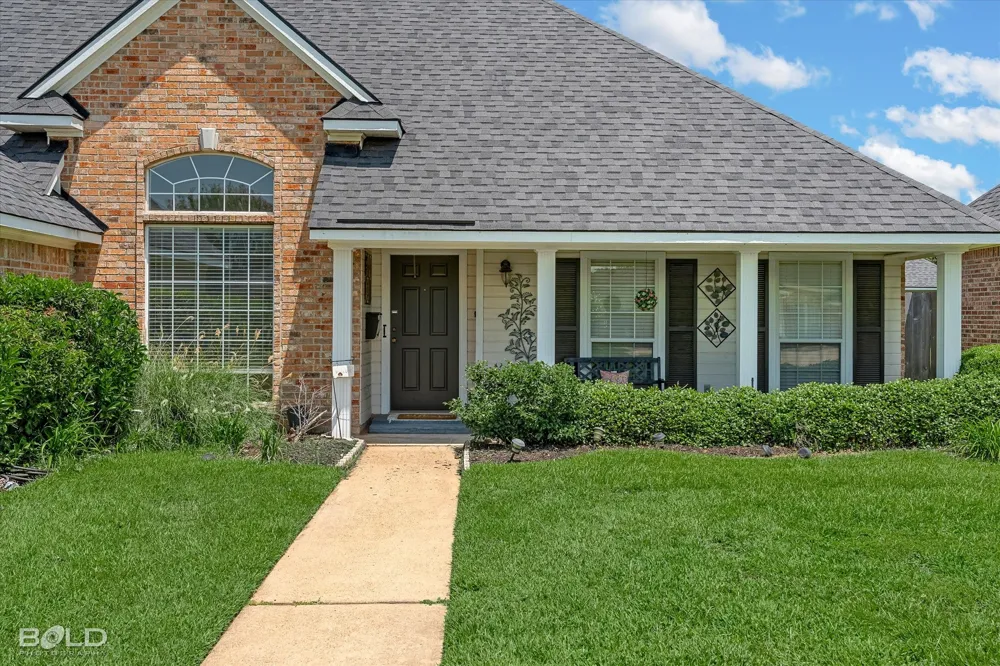 3301 Colonial Drive Bossier City, LA 71111