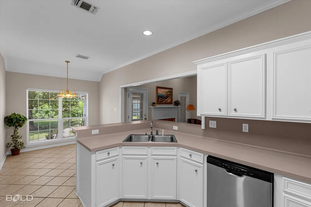 3301 Colonial Drive Bossier City, LA 71111