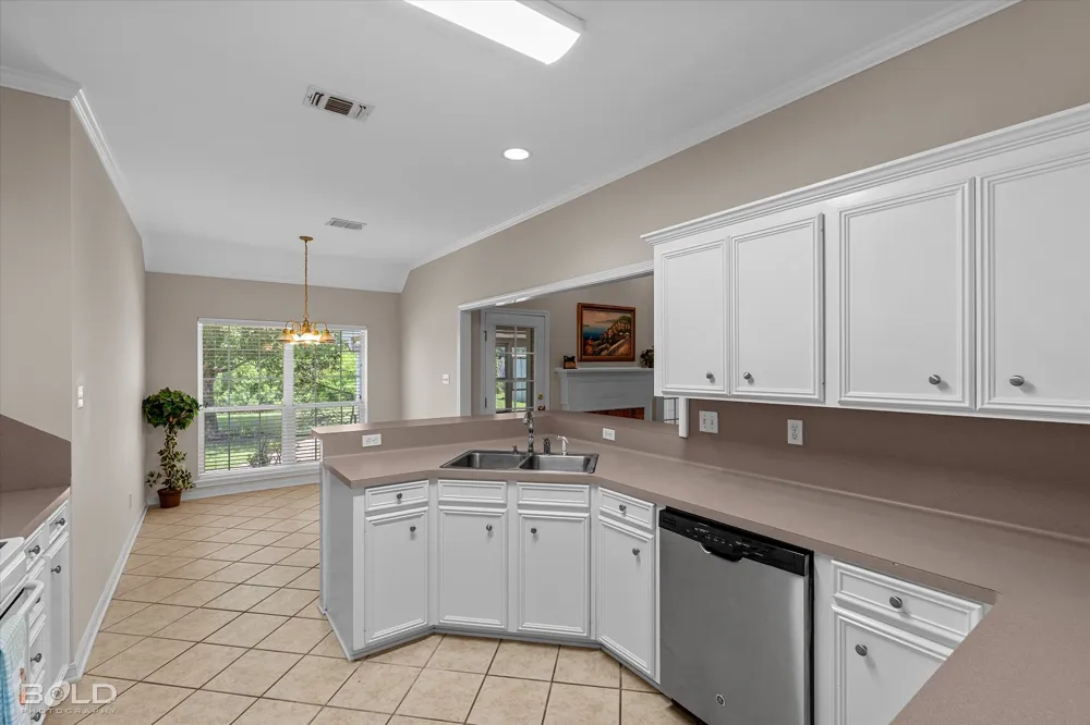 3301 Colonial Drive Bossier City, LA 71111