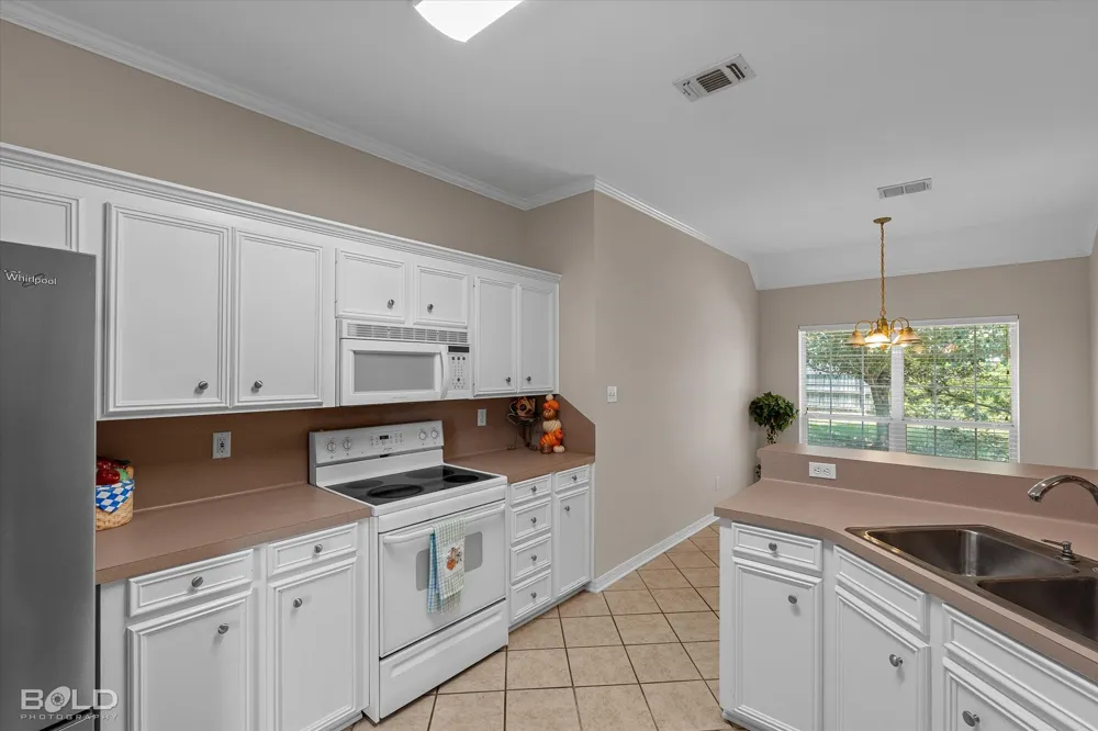3301 Colonial Drive Bossier City, LA 71111