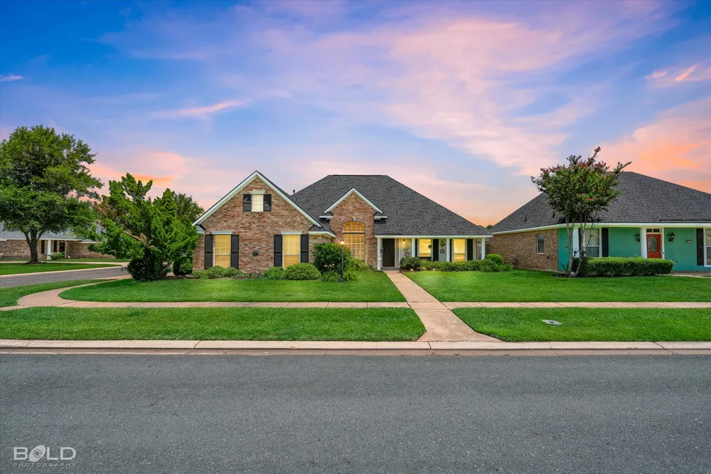 3301 Colonial Drive Bossier City, LA 71111