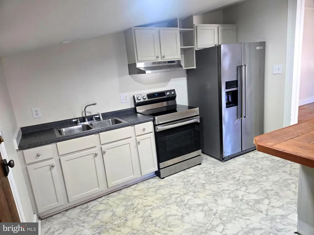 446 RAILROAD AVE Centreville, MD 21617