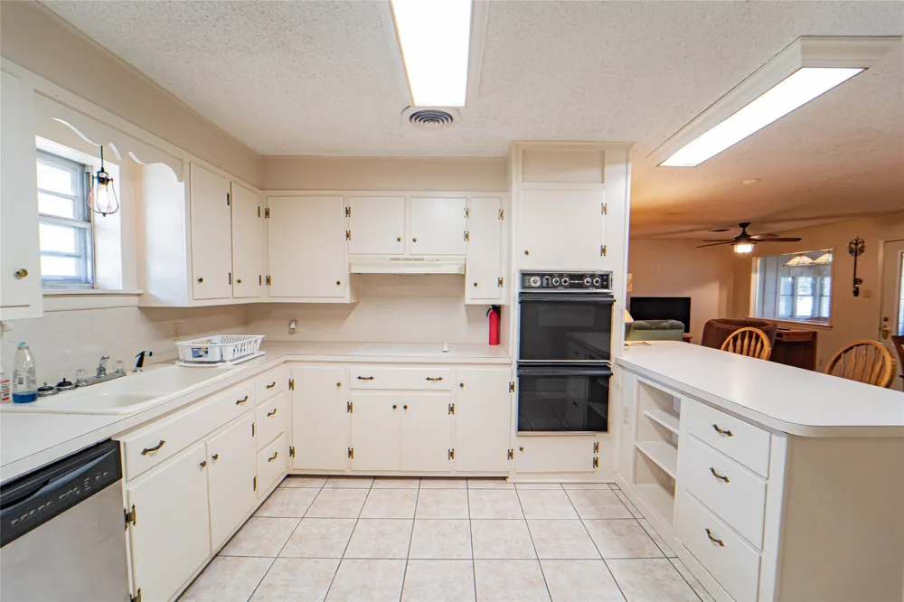 3113 2641 Breckenridge, TX 76424