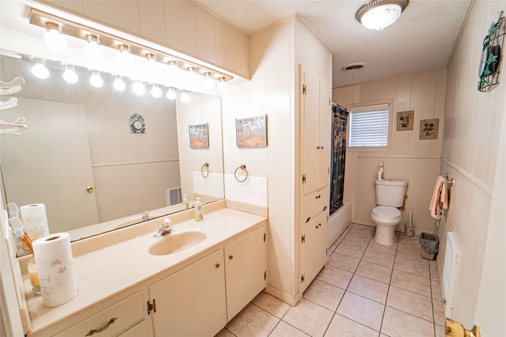 3113 2641 Breckenridge, TX 76424