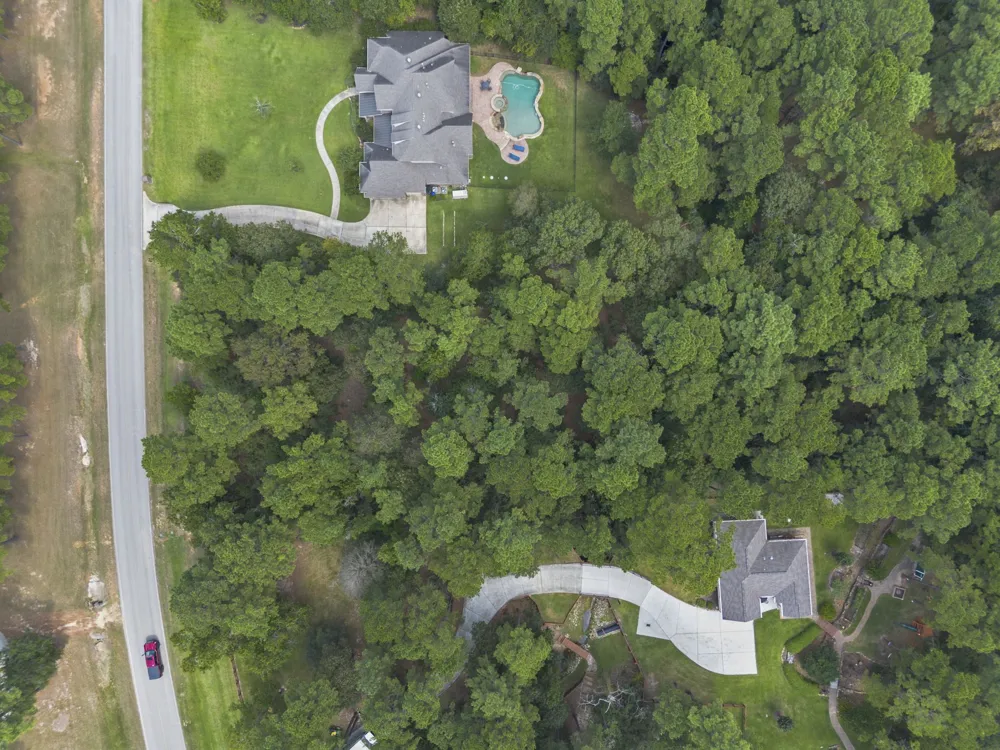 37432 Club house Lane Montgomery, TX 77355