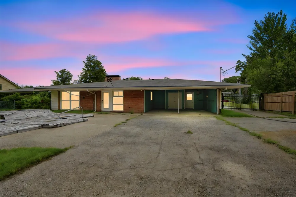 1444 Oaklawn Drive Corsicana, TX 75110