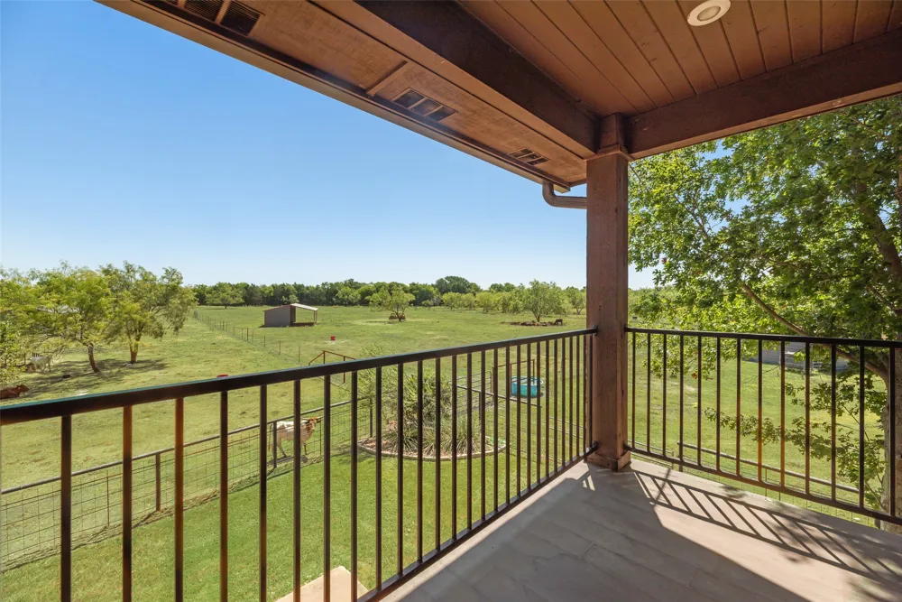 7999 County Road 151 Kaufman, TX 75142
