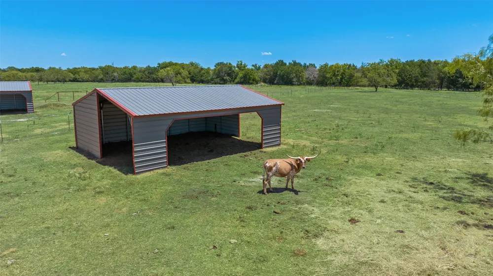 7999 County Road 151 Kaufman, TX 75142