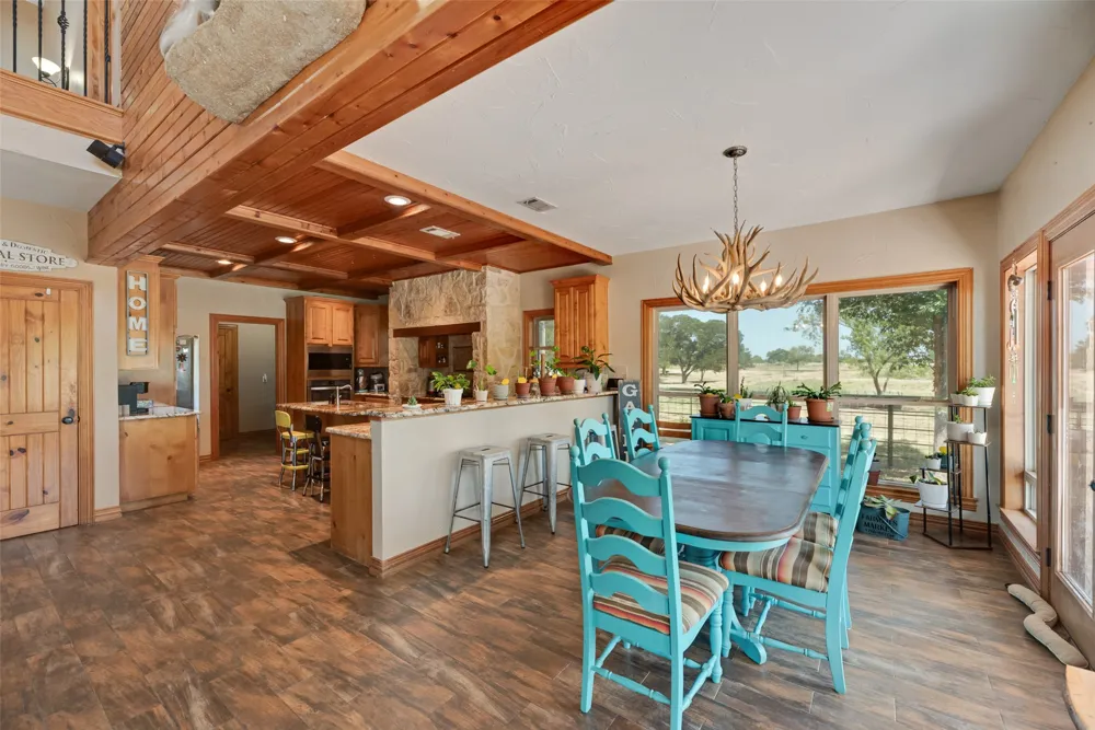 7999 County Road 151 Kaufman, TX 75142