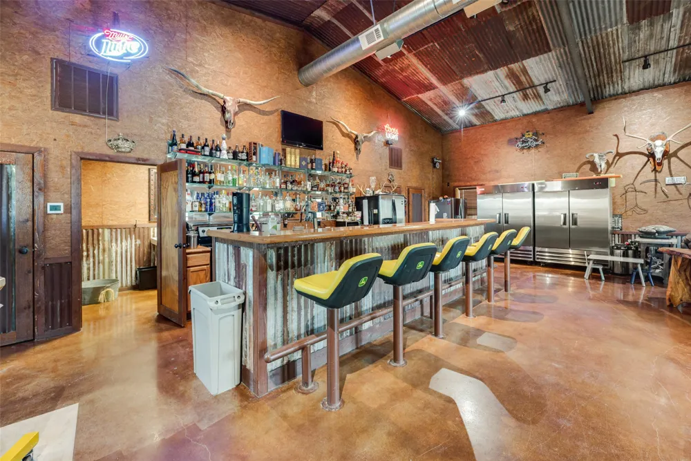 7999 County Road 151 Kaufman, TX 75142