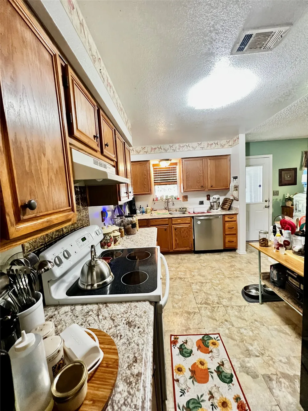 394 Hcr 1143 Blum, TX 76627