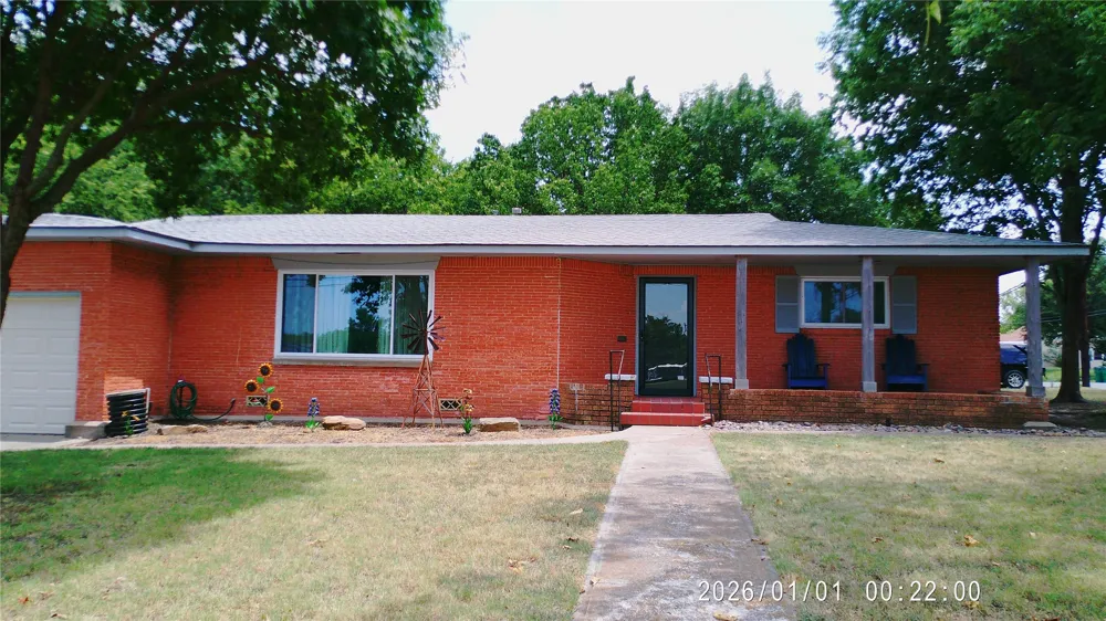 305 Rock Street Bowie, TX 76230