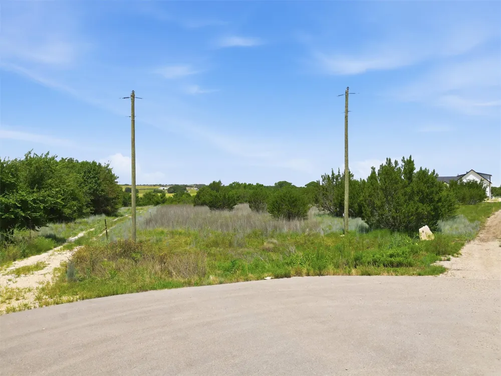 625 Hollow Drive Lipan, TX 76462