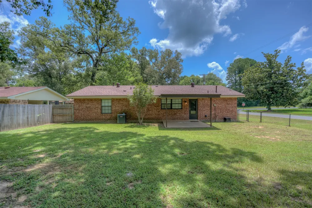 296 W. Birch Blanchard, LA 71107
