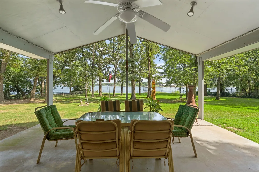 3935 Autumn Point Drive Wills Point, TX 75169