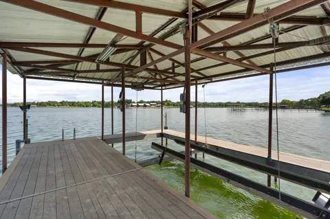 3935 Autumn Point Drive