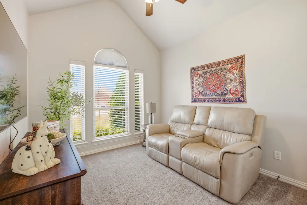 3209 Main Street Granbury, TX 76049